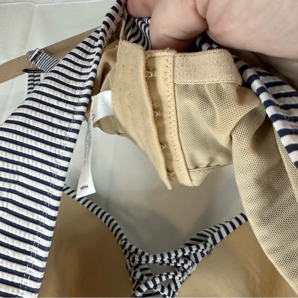 CACIQUE SWIM Women’s Size 44C Bikini Top Striped Underwire Ruffled Padded - Picture 16 of 16